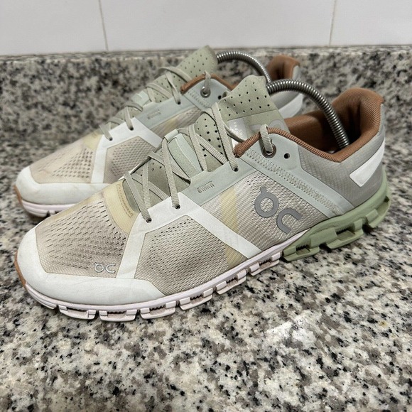 On Running Shoes On Cloudflow Aloewhite Lightweight Helion Racing